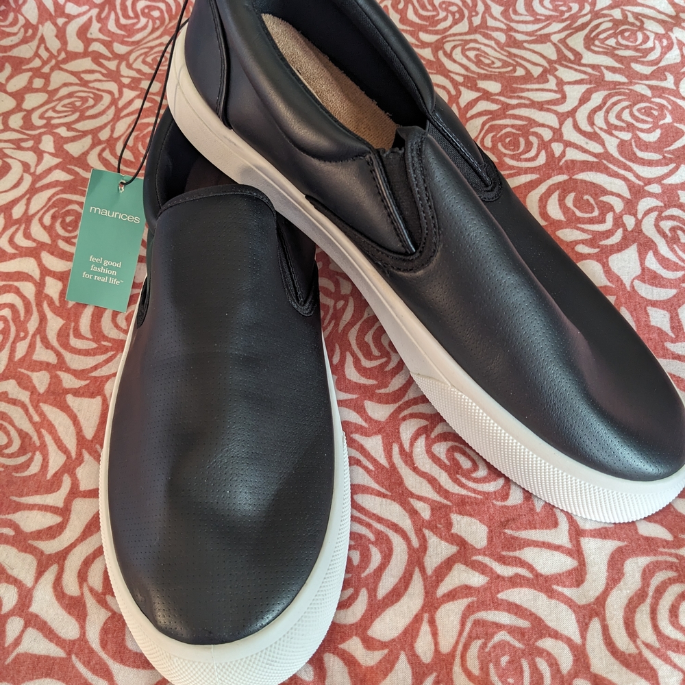 Maurices Black Slip-On Men's Shoes